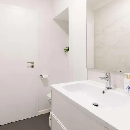 Immaculate Fully-equipped Two-bedroom In With An Amazing Panoramic View! Apartamento Lisboa