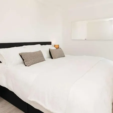 Apartamento Immaculate Fully-equipped Two-bedroom In With An Amazing Panoramic View!